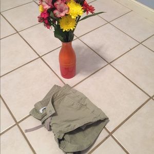 Old navy size 8 green shorts! CUTE